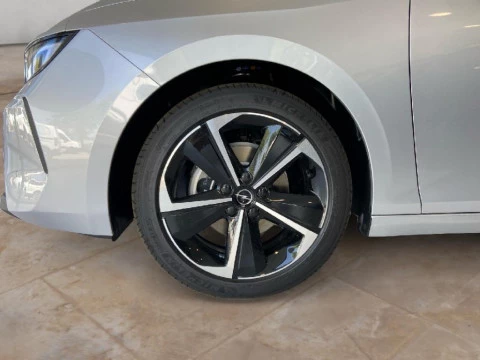 Opel Astra 1.2T XHL 81kW (110CV) Tech Edition