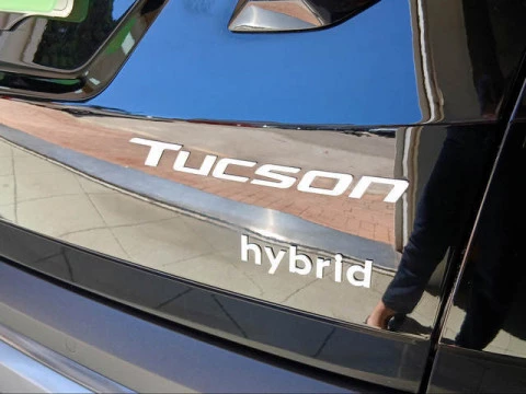 Hyundai Tucson 1.6T HEV Klass AT 158 kW (215 CV)