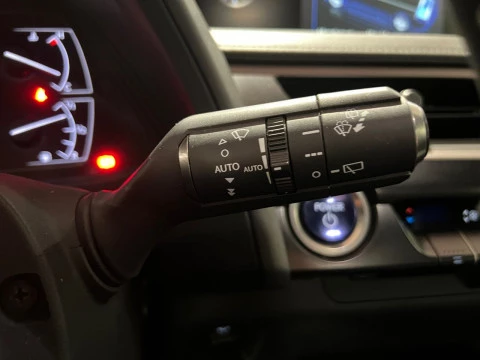 Lexus UX 2.0 250h Premium