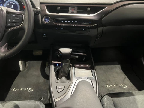 Lexus UX 2.0 250h Premium