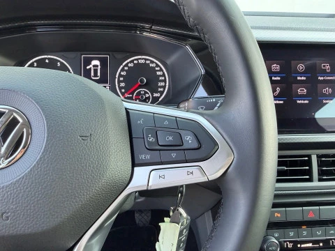 Volkswagen T-Cross  1.0 TSI Advance 85kW