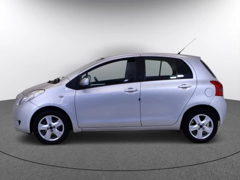 Toyota YARIS 1.3 VVT-I SOL 5P