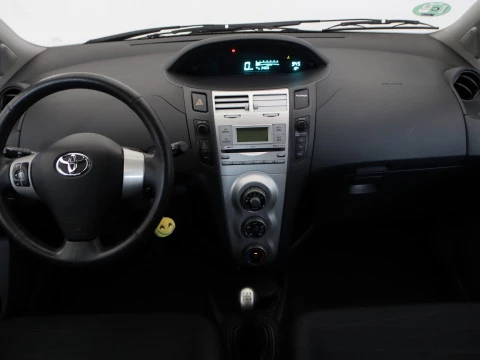 Toyota YARIS 1.3 VVT-I SOL 5P