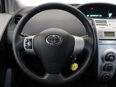 Toyota YARIS 1.3 VVT-I SOL 5P