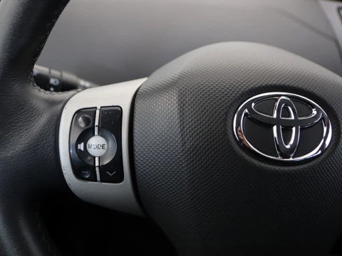 Toyota YARIS 1.3 VVT-I SOL 5P