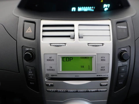 Toyota YARIS 1.3 VVT-I SOL 5P