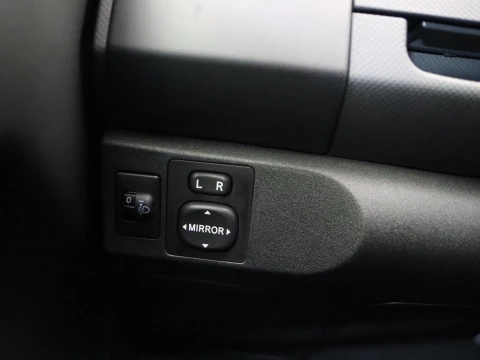 Toyota YARIS 1.3 VVT-I SOL 5P