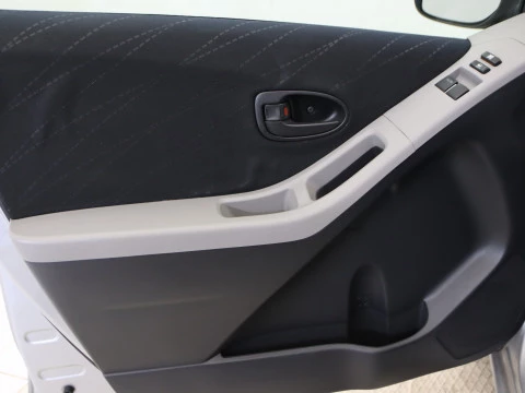 Toyota YARIS 1.3 VVT-I SOL 5P