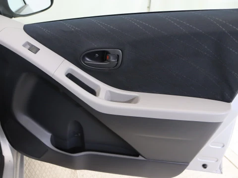 Toyota YARIS 1.3 VVT-I SOL 5P