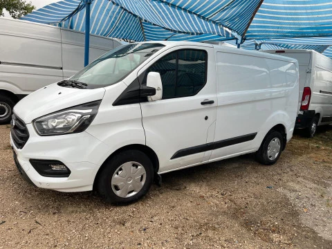 Ford Transit Custom L2 H1 FURGON TALLER