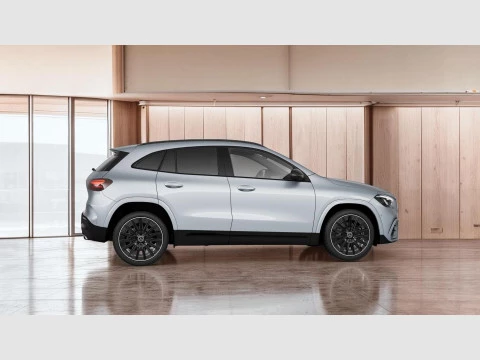 Mercedes-Benz GLA  200 D