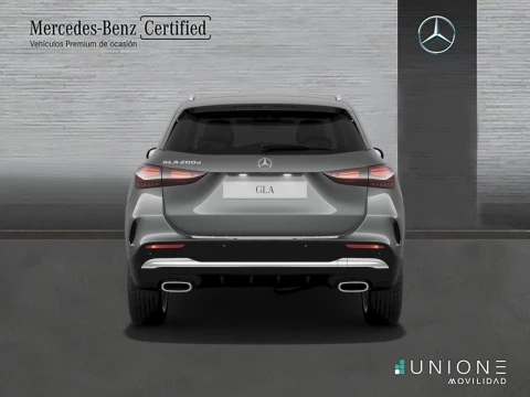 Mercedes-Benz GLA  200 d