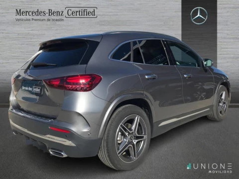 Mercedes-Benz GLA  200 d