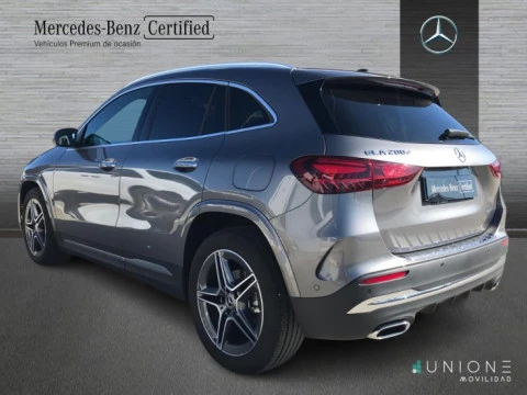 Mercedes-Benz GLA  200 d