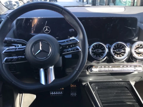 Mercedes-Benz GLA  200 d