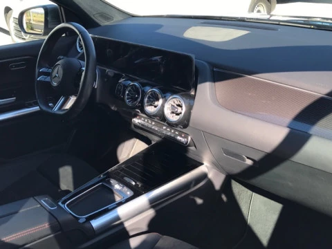 Mercedes-Benz GLA  200 d