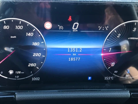 Mercedes-Benz GLA  200 d