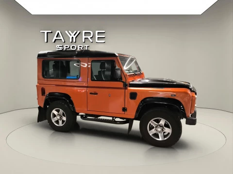Land Rover Defender 90 SW SE