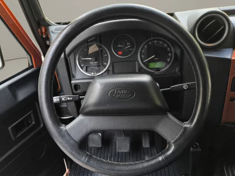 Land Rover Defender 90 SW SE