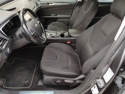 Ford Mondeo 2.0 TDCi 110kW Titanium PowShift SB