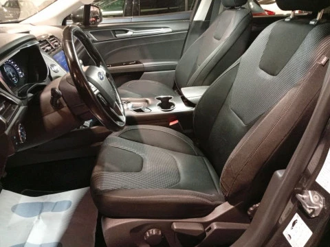 Ford Mondeo 2.0 TDCi 110kW Titanium PowShift SB