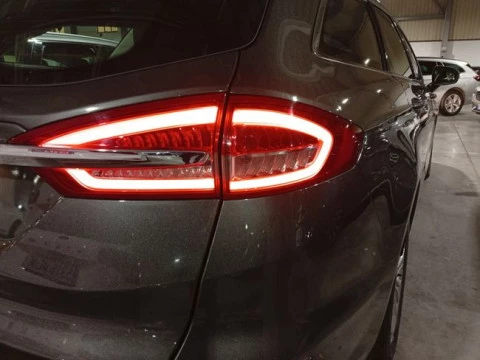 Ford Mondeo 2.0 TDCi 110kW Titanium PowShift SB