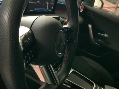 Mercedes-Benz CLA 200 D DCT