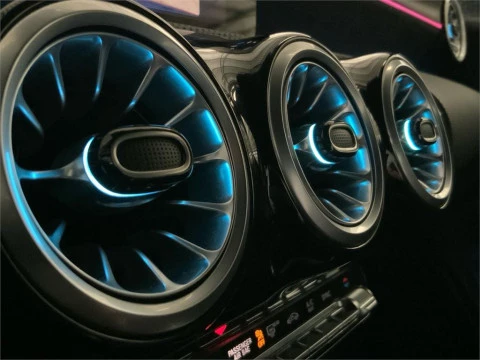 Mercedes-Benz CLA 200 D DCT