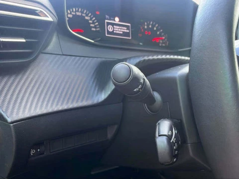 Peugeot 208 PureTech 100 Active 75 kW (100 CV)