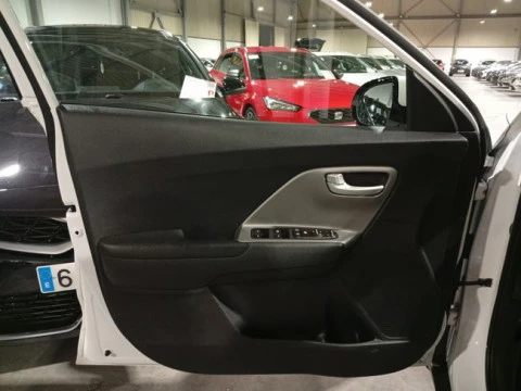 Kia Niro 1.6 GDi Híbrido Enchufable 104kW Drive