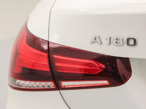 Mercedes-Benz Clase A 1.3 A 180 136 4P