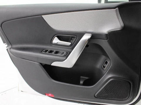 Mercedes-Benz Clase A 1.3 A 180 136 4P