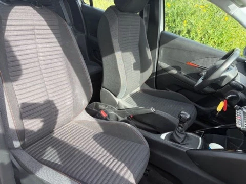 Peugeot 208 BlueHDi 73kW (100CV) Active