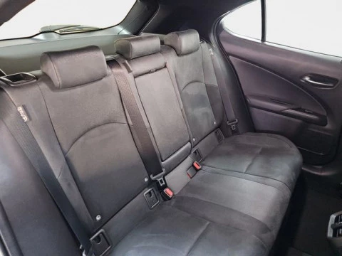 Lexus UX 2.0 300h UX Plus