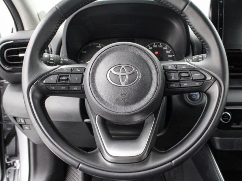 Toyota Yaris 1.5 VVT-I HEV ACTIVE PLUS 116 5P