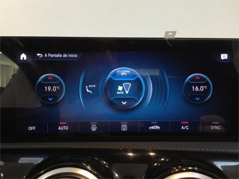 Mercedes-Benz CLA 200 D DCT Shooting Brake