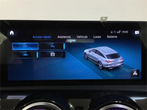 Mercedes-Benz CLA 200 D DCT Shooting Brake