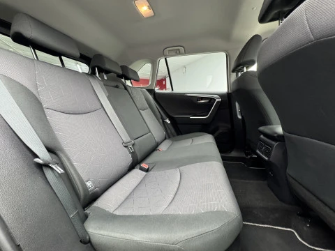 Toyota Rav4 2.5l 220H Advance