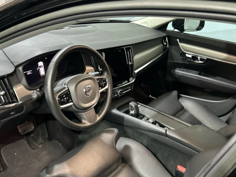 Volvo V90 Cross Country 2.0 B4 D CORE 4WD AUTO 197 5P