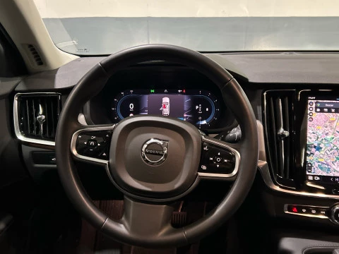 Volvo V90 Cross Country 2.0 B4 D CORE 4WD AUTO 197 5P