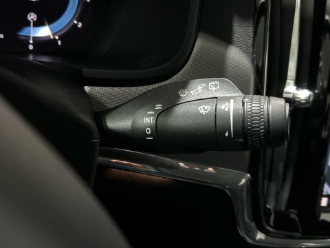 Volvo V90 Cross Country 2.0 B4 D CORE 4WD AUTO 197 5P