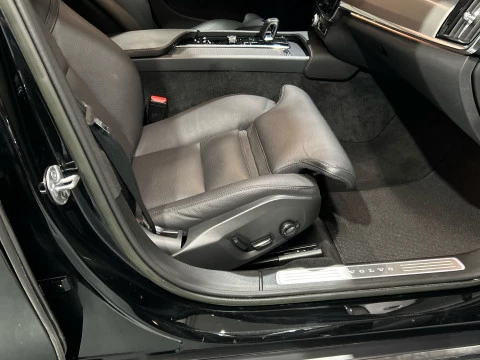 Volvo V90 Cross Country 2.0 B4 D CORE 4WD AUTO 197 5P