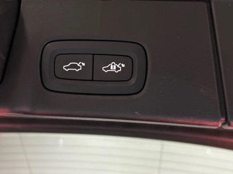 Volvo V90 Cross Country 2.0 B4 D CORE 4WD AUTO 197 5P