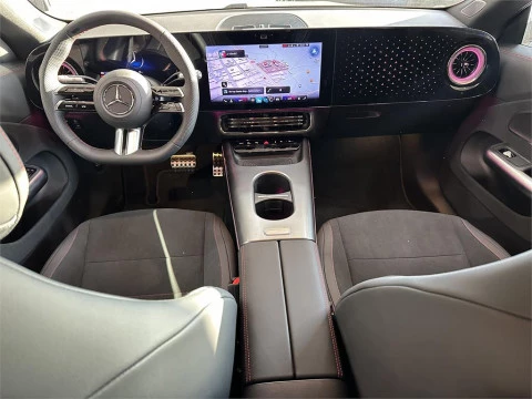 Mercedes-Benz CLA 250+ con tecnología EQ