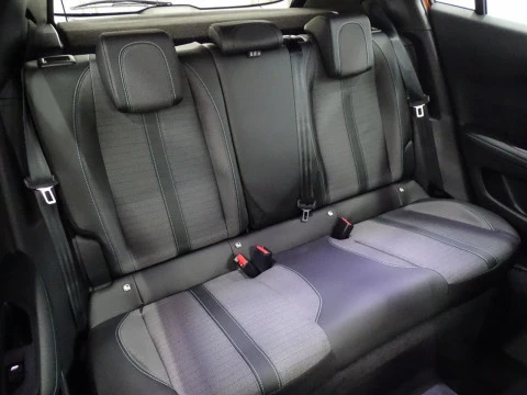 Peugeot e-2008 Electrico Allure 136 100kW