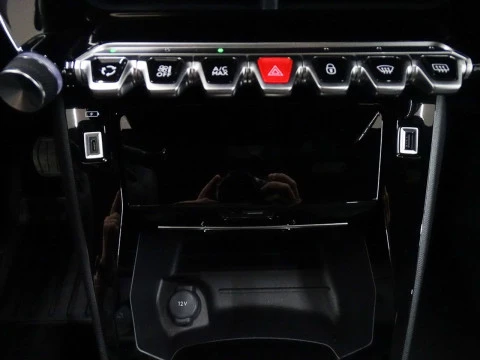 Peugeot e-2008 Electrico Allure 136 100kW