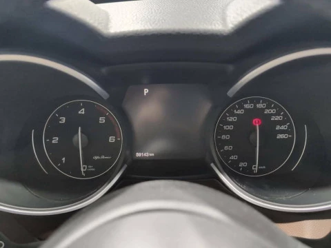 Alfa Romeo Stelvio 2.2 Diésel 154kW (210CV) Executive Q4