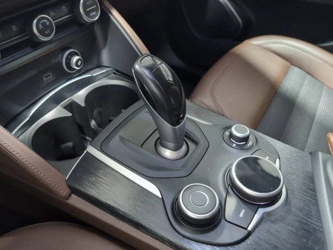 Alfa Romeo Stelvio 2.2 Diésel 154kW (210CV) Executive Q4