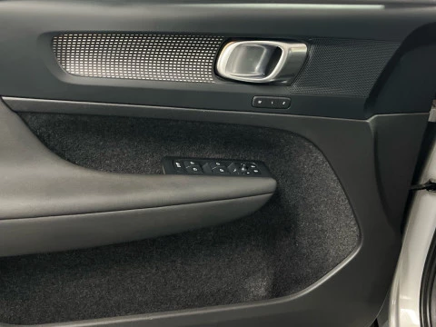 Volvo XC40 XC40 B3 (G) CORE AUTO