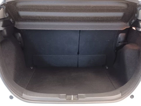 Honda Jazz 1.3 i-VTEC ELEGANCE NAVI Honda Jazz 1.3 i-VTEC ELEGANCE NAVI